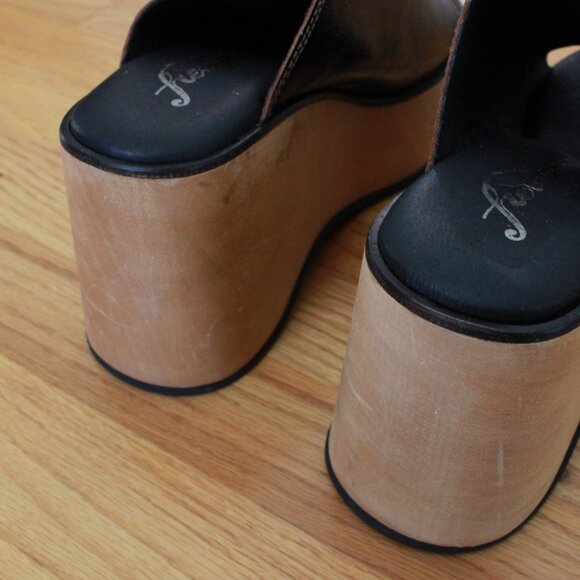 NWOT Free People Gabriela Leather Wood Clogs Black Tan Size 8 - Picture 6 of 11